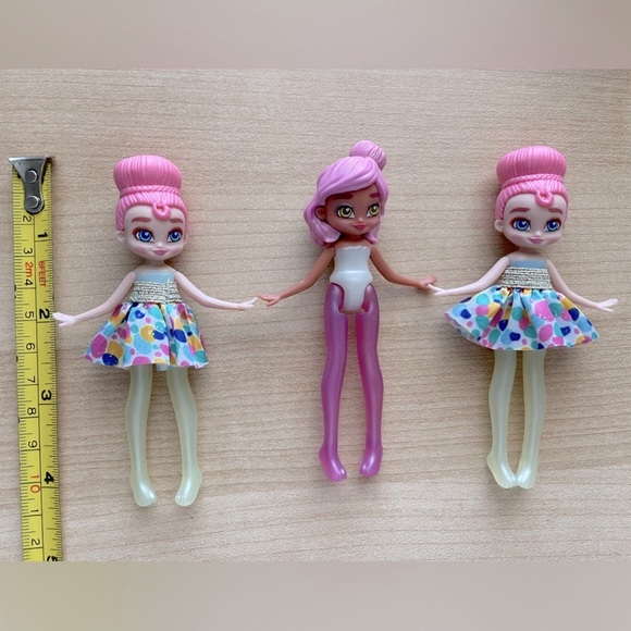 Hairmazing Collectible Mini Dolls - With Pink Heads and Accessories - Picture 3 of 4